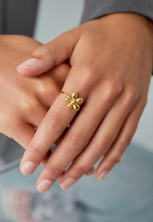 Ring Puffy Flower